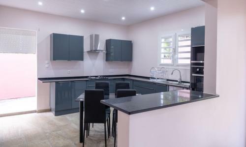 Villa Spacieuse Avec Piscine, Diamond Case