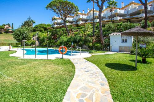 Nice 3 Bedroom Apartment In La Siesta Golf Calahonda