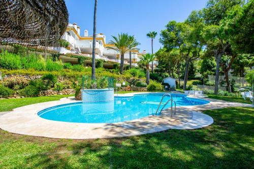 Nice 3 Bedroom Apartment In La Siesta Golf Calahonda