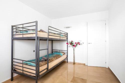 Nice 3 Bedroom Apartment In La Siesta Golf Calahonda