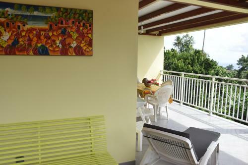 Haut de Villa Dans Son �crin de Verdure
