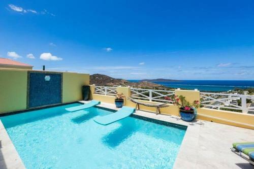 Villa Splash Of Lime - Private Hilltop Pool Oasis!