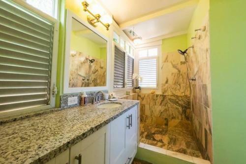Villa Splash Of Lime - Private Hilltop Pool Oasis!