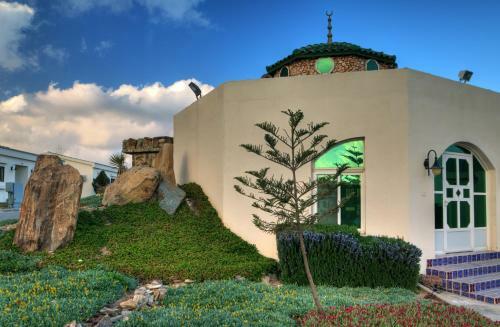 Raghdan Village