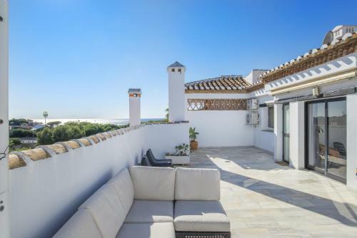Penthouse In Calahonda Park