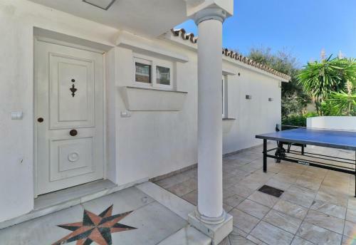 Nice And Spacius Villa Near Fuengi