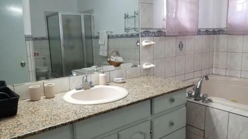 Ava's Getaway, 3bed, Ac, Wifi