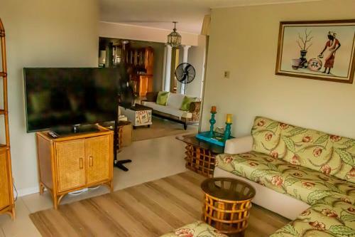 Hostal The Whytehouse Villa