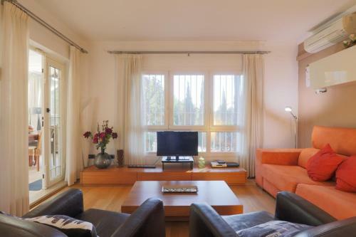 Apartamento Con 3 Piscinas Vistas Al Mar