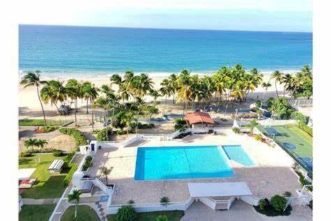 Hobie Oceanfront Apartment At Isla Verde