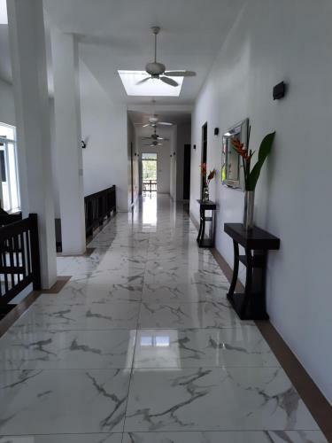 Deluxe Yrie Beach Villa