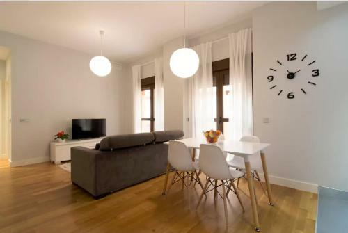 Apartamentos M&m Malaga Holidays
