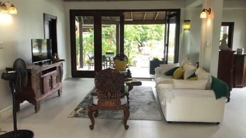 Tikal Villa (Jamaica)