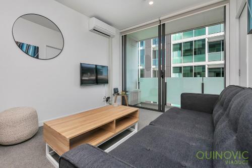 Quinovic Viaduct Vibrant Harbour Apartment