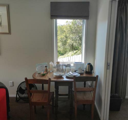 Hostal Castor Bay Homestay