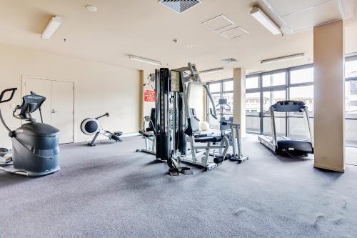 Qv Sunny Brand New Apartment With Balcony -976