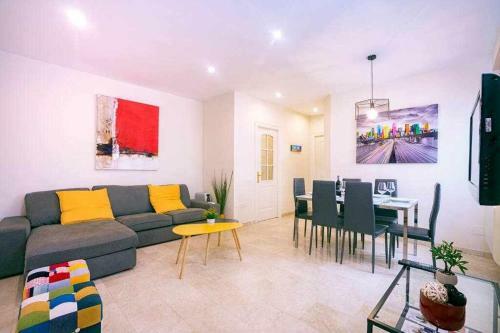 Gran Apartamento Junto A Catedral M�lagasimple