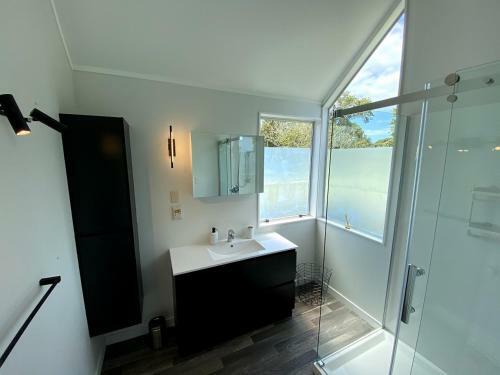 Chamberlain House - 3 Bedroom House By Manly Beach