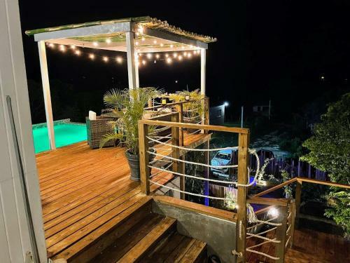 Lush Coastline Serviced Villa With Pool