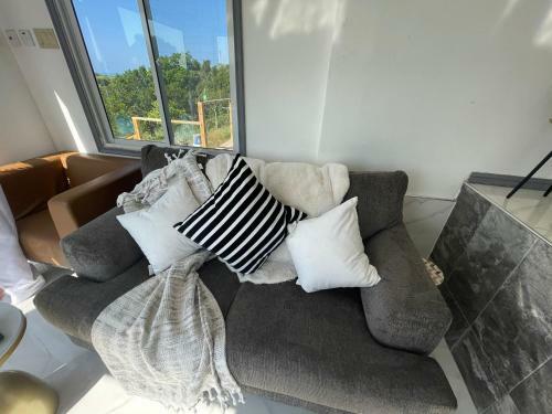 Lush Coastline Serviced Villa With Pool