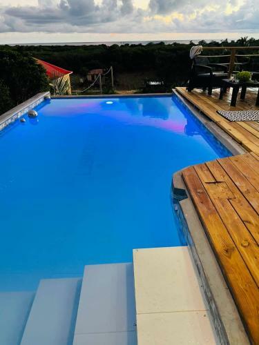Lush Coastline Serviced Villa With Pool