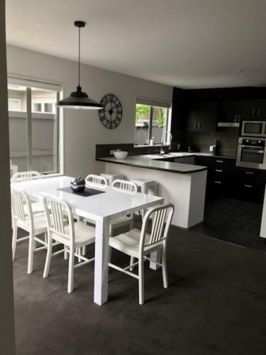 Home By Hagley Park