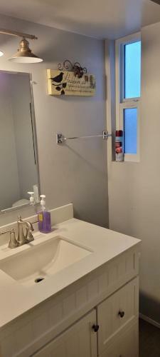 All Inclusive - Cheap Master Bedroom With Bus Route