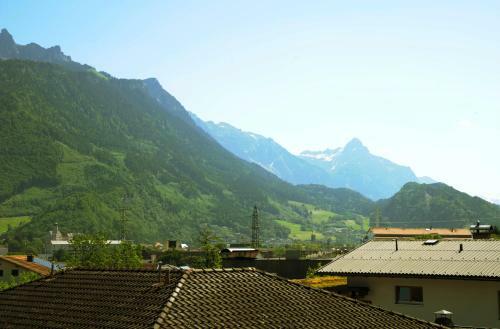 Apartment Dreier
