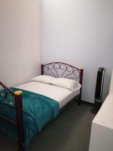 Hostal Bah�a Acapulco "habitaciones Sencillas Econ�micas"