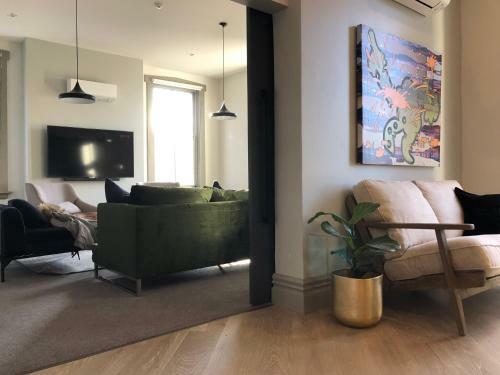 The Burlington Luxury Octagon Apartment