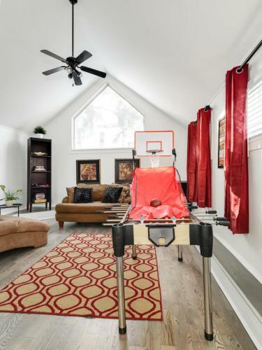 Charming And Newly Renovated Home In Arnprior