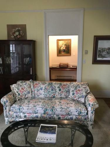 Lodge Artist Cottage
