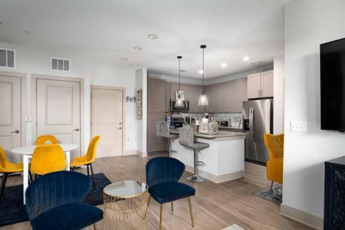 Apartamento Plush & Luxe Modern Downtown 2br/2ba Spacious Apt!
