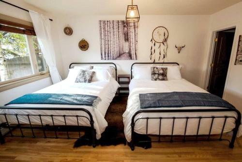 Banff Mountain Home- The Real Rockies Experience
