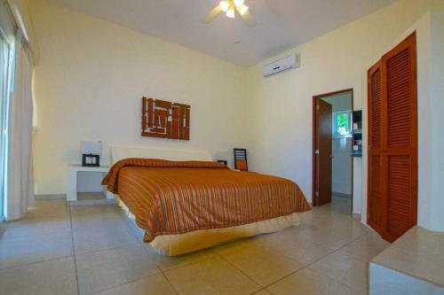 Grand Sirenis Villa- Private Pool 6br/5bth-beach