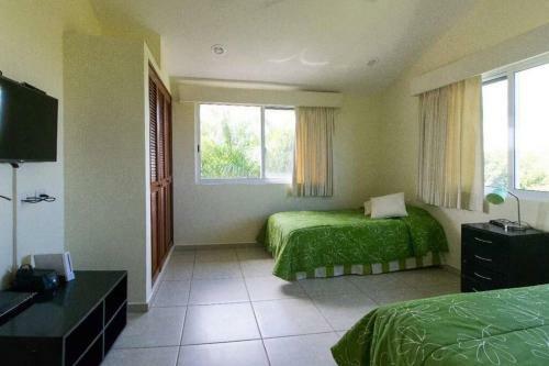 Grand Sirenis Villa- Private Pool 6br/5bth-beach