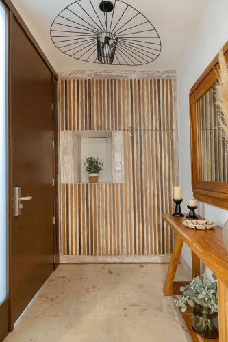 Tranquil Caribbean Apartment With Spacious Lovely Terrace