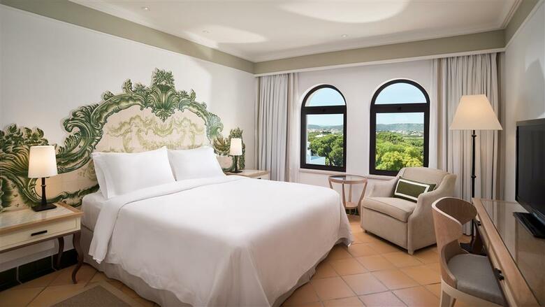 Pine Cliffs Hotel, A Luxury Collection Resort