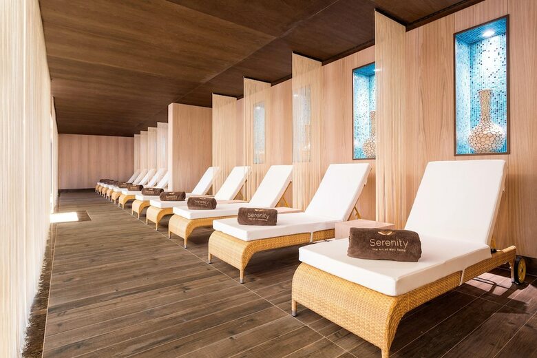 Pine Cliffs Hotel, A Luxury Collection Resort