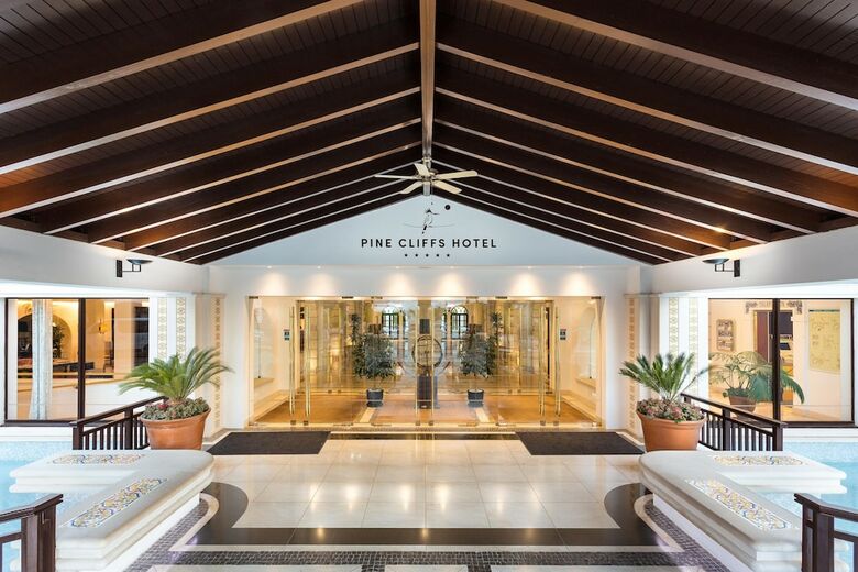 Pine Cliffs Hotel, A Luxury Collection Resort