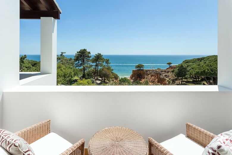 Pine Cliffs Hotel, A Luxury Collection Resort