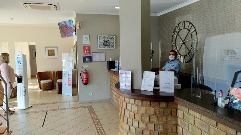 Hotel Rocha Brava Village Resort