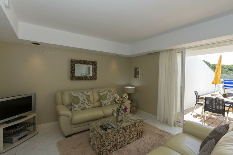 Hotel Rocha Brava Village Resort