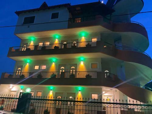 Golden Beach Apartments