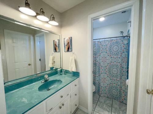 051 Topsail Home