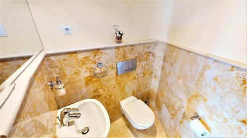 Lomas de Los Monteros - Apartment With Seaviews