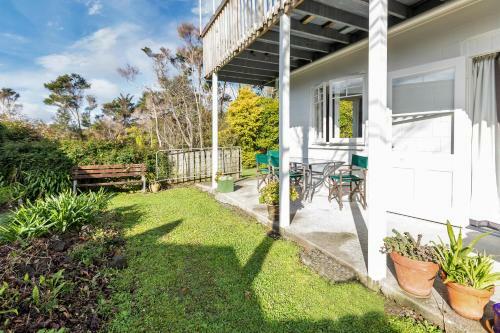 Haruru Drift - Haruru Falls Downstairs Holiday Unit