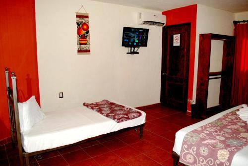 Hotel Maya 2012