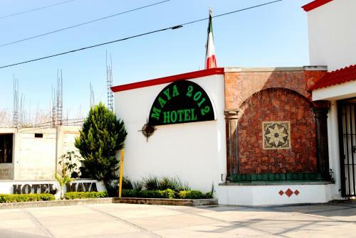 Hotel Maya 2012