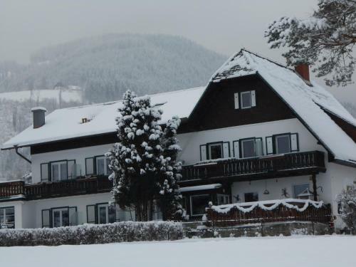 Hostal Pension Gierlinger